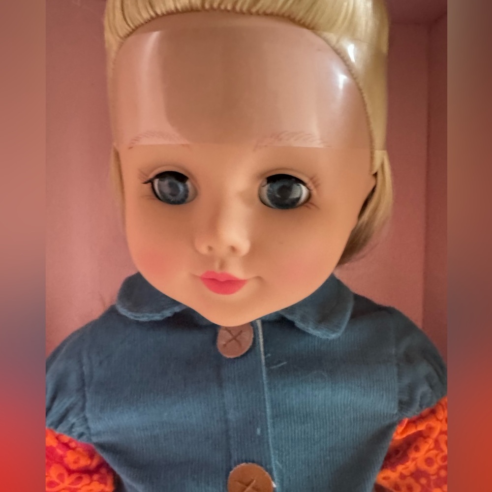 Madam Alexander Chloe doll unopened